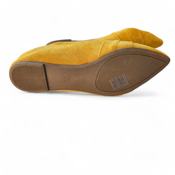 Musshoe Pointed Toe Women's Flats Size 7 Mustard NIB Bow on Toes - Picture 8 of 9